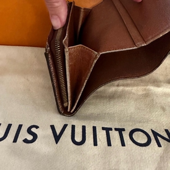 Louis Vuitton Monogram Camvas Compact Bifold Wallet - Picture 7 of 12